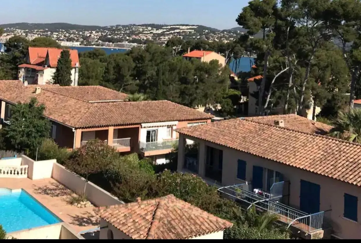 NOUVEAU écume&clapotis Sanary-sur-Mer 0*,